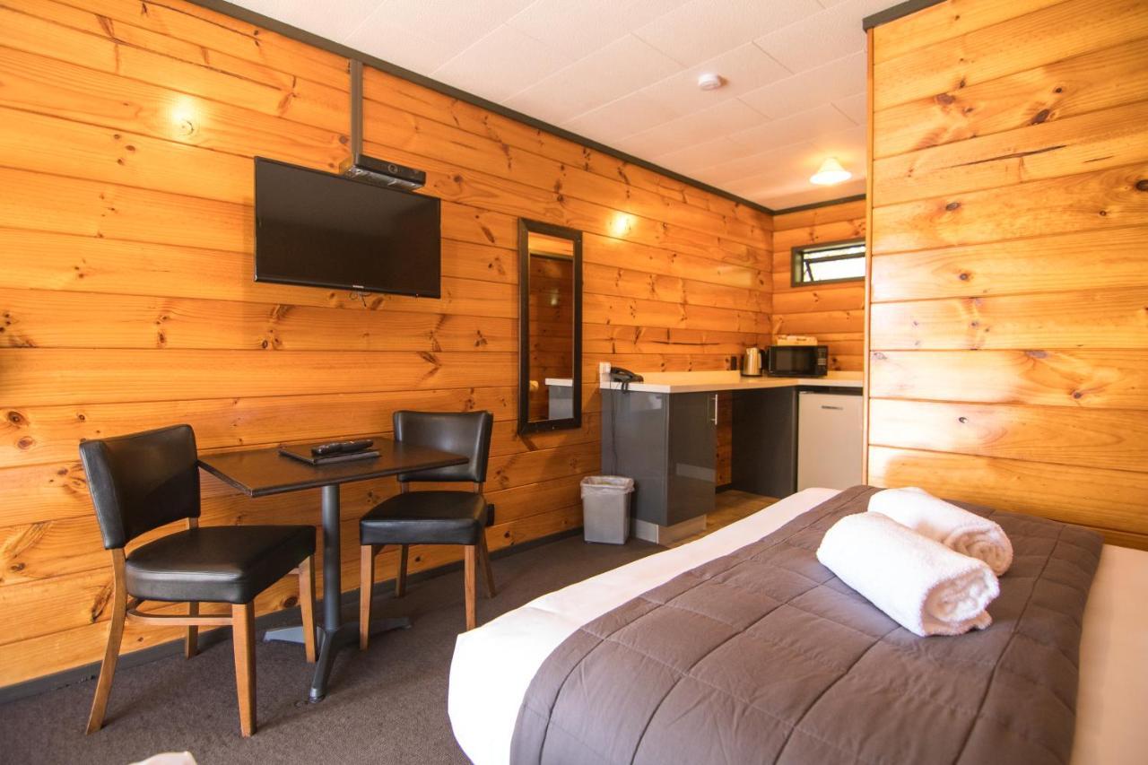 Parklands Motorlodge & Holiday Park Turangi Exterior foto